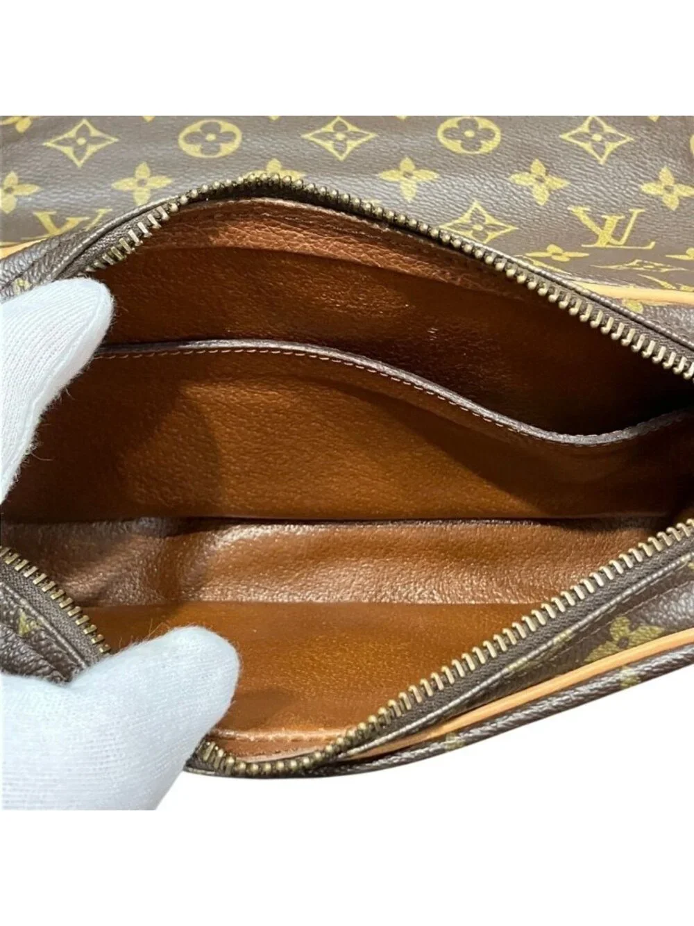 Louis Vuitton Saint Monogram Shoulder Bag Canvas